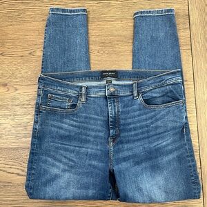 EUC Banana Republic Women’s Sculpt Skinny Jeans - 33/16 - Medium Wash